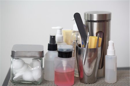 provision - Close-up of Supplies in Nail Salon, Vancouver, British Columbia, Canada Foto de stock - Sin royalties Premium, Código: 600-03686261