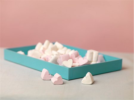 simsearch:600-07067653,k - Box of Heart-shaped Marshmallows Stock Photo - Premium Royalty-Free, Code: 600-03692041