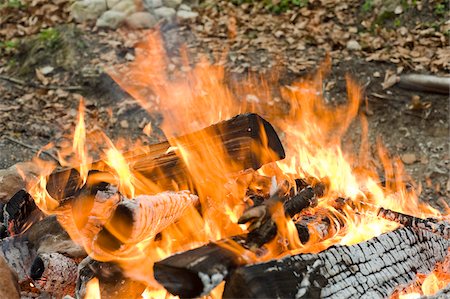 simsearch:600-03762602,k - Campfire, Salzburg, Salzburger Land, Austria Stock Photo - Premium Royalty-Free, Code: 600-03720008