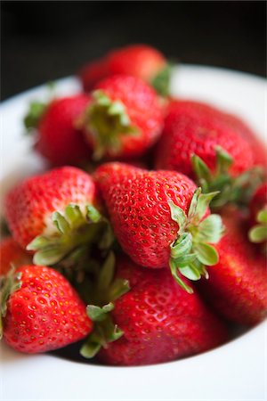 strawberry close up studio nobody - Strawberries, Long Beach, Los Angeles County, California, USA Stock Photo - Premium Royalty-Free, Code: 600-03738476