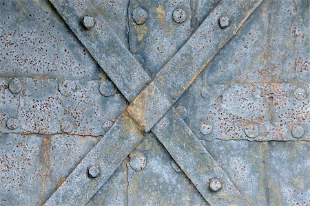powerful (strong object) - Close-up of Iron Door, Baden-Wurttemberg, Germany Stock Photo - Premium Royalty-Free, Code: 600-03738961