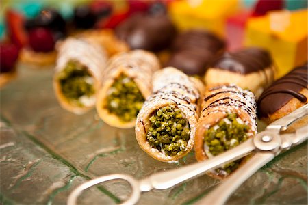 simsearch:700-06531927,k - Close-up of Cannoli Stock Photo - Premium Royalty-Free, Code: 600-03739026