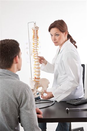 female human skeleton backside - Doctor and Patient, Mannheim, Baden-Wurttemberg, Germany Stock Photo - Premium Royalty-Free, Code: 600-03777801