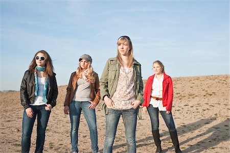simsearch:693-03363602,k - Portrait of Teenagers Outdoors Stock Photo - Premium Royalty-Free, Code: 600-03778653