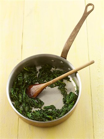 saute - Sauteed Spinach Stock Photo - Premium Royalty-Free, Code: 600-03787655