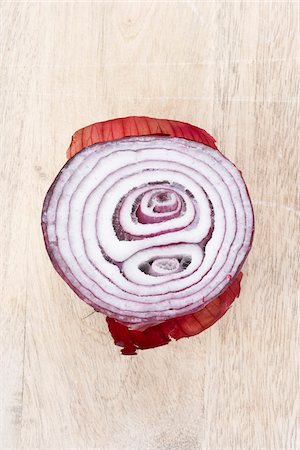 round objects - Onion Stock Photo - Premium Royalty-Free, Code: 600-03782483