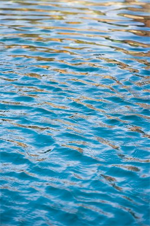Ripples on Surface of Water Stock Photo - Premium Royalty-Free, Code: 600-03814724
