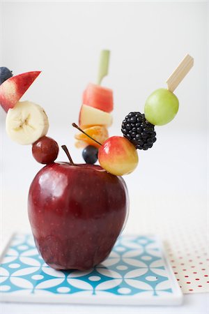 simsearch:600-04625586,k - Fruit Skewer in Red Apple Stock Photo - Premium Royalty-Free, Code: 600-03814924