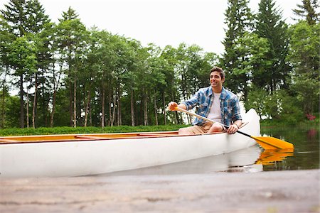 Man Canoeing, Columbia River Gorge, Oregon, USA Stock Photo - Premium Royalty-Free, Code: 600-03865337