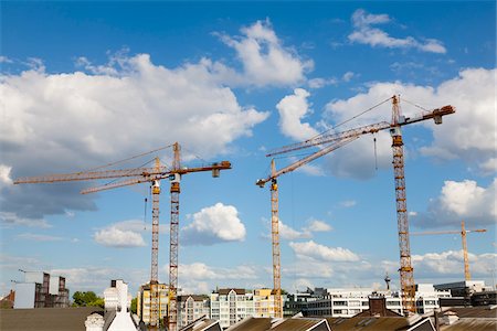 simsearch:700-05948159,k - Construction Cranes, Dusseldorf, Germany Foto de stock - Sin royalties Premium, Código: 600-03906947
