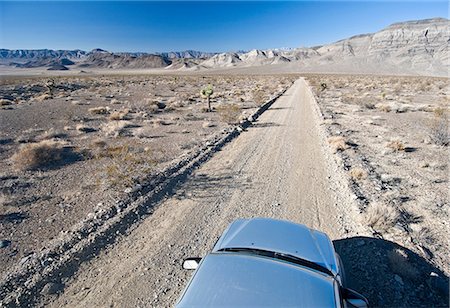 simsearch:700-03891190,k - Car on desert road in Death Valley National Park, California, USA Stock Photo - Premium Royalty-Free, Code: 614-06044080