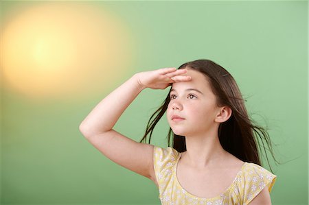 Protection des yeux de jeune fille Photographie de stock - Premium Libres de Droits, Code: 614-06168919