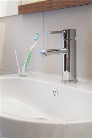 faucet - Bathroom sink Stock Photo - Premium Royalty-Free, Code: 614-06402947