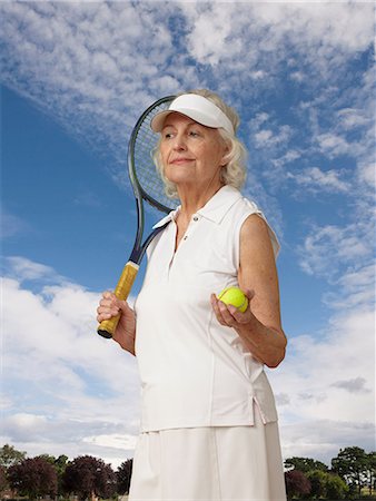 simsearch:614-06442313,k - Portrait of a senior woman with tennis gear Stock Photo - Premium Royalty-Free, Code: 614-06443053