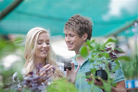 simsearch:6108-05874623,k - Couple shopping for plants in nursery Stock Photo - Premium Royalty-Free, Code: 614-06623723