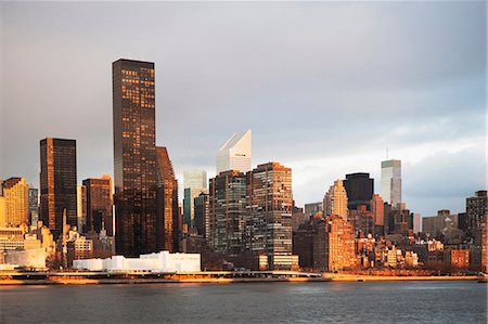 New York City skyline and waterfront Stock Photo - Premium Royalty-Free, Code: 614-06719109