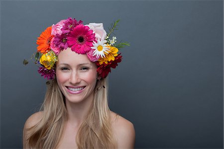 simsearch:614-06814236,k - Young woman wearing garland of flowers on head Stock Photo - Premium Royalty-Free, Code: 614-06814185