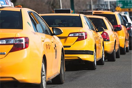 simsearch:614-00657328,k - Line of yellow cabs, New York City, USA Stock Photo - Premium Royalty-Free, Code: 614-06813345
