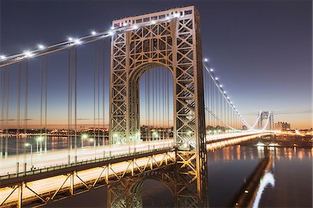 puentes - George Washington Bridge at dusk, New York City, USA Foto de stock - Sin royalties Premium, Código: 614-06813383