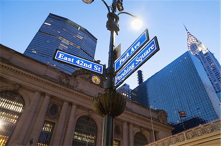 symbols of road signs - Street signs outside Grand Central station at dusk, New York City, USA Photographie de stock - Premium Libres de Droits, Code: 614-06974183