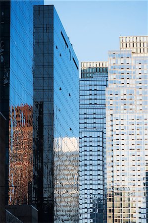 Modern office buildings with glass facades Photographie de stock - Premium Libres de Droits, Code: 614-06974206