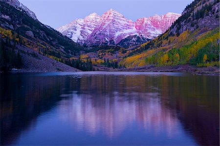 fall aspens - Maroon Bells, Maroon Lake, Aspen, Colorado, United States of America Stock Photo - Premium Royalty-Free, Code: 614-07234944