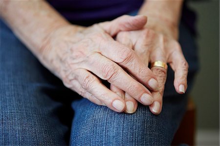 simsearch:614-07240051,k - Close up of 82 year old senior woman's hands Stock Photo - Premium Royalty-Free, Code: 614-07652271