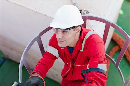 Engineer working on oil rig Stock Photo - Premium Royalty-Free, Code: 614-08720685