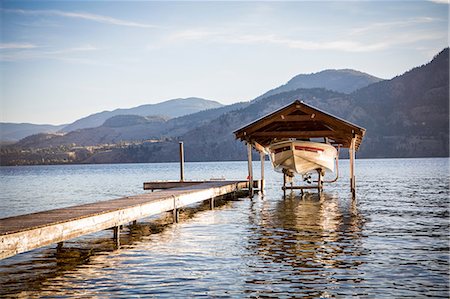 Boat moored by pier, Penticton, Canada Stock Photo - Premium Royalty-Free, Code: 614-08827050