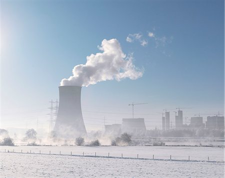 Coal-fired power plant in winter Photographie de stock - Premium Libres de Droits, Code: 614-08866207