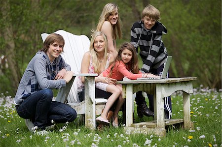 simsearch:614-06442812,k - teenagers on a field with computer Stock Photo - Premium Royalty-Free, Code: 614-08866658