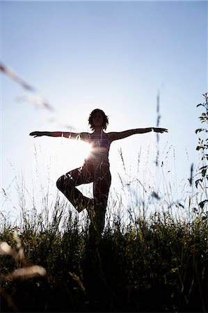 simsearch:649-06164469,k - Woman Performing Yoga Foto de stock - Sin royalties Premium, Código: 614-08866730