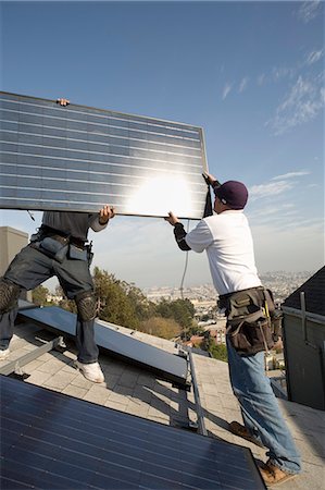simsearch:693-03643971,k - Residential installation of solar panels Stock Photo - Premium Royalty-Free, Code: 614-08867357