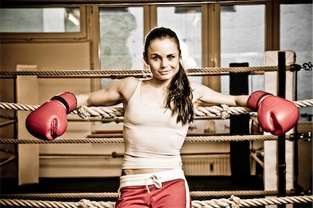 simsearch:614-00657246,k - Young woman resting at boxing Stock Photo - Premium Royalty-Free, Code: 614-08867523