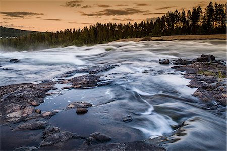 simsearch:614-07487145,k - River flowing over rocks, Storforsen, Lapland, Sweden Photographie de stock - Premium Libres de Droits, Code: 614-08876288