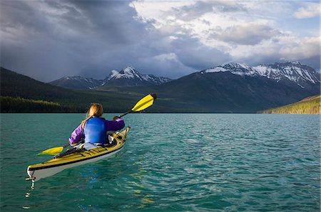 recreational pursuit - Female kayaker on St. Mary Lake, Glacier National Park, Montana, USA Stock Photo - Premium Royalty-Free, Code: 614-08876532