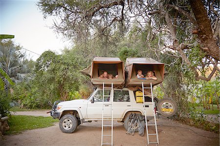 safaring - Family in sleeping tents on top of off road vehicle, Ruacana, Owamboland, Namibia Stock Photo - Premium Royalty-Free, Code: 614-08877481