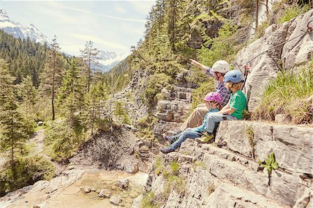 simsearch:614-06897023,k - Father and children enjoying view on hill, Ehrwald, Tyrol, Austria Stock Photo - Premium Royalty-Free, Code: 614-08877952