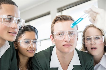 simsearch:614-02984826,k - Students conducting experiment in lab Stock Photo - Premium Royalty-Free, Code: 614-08878747