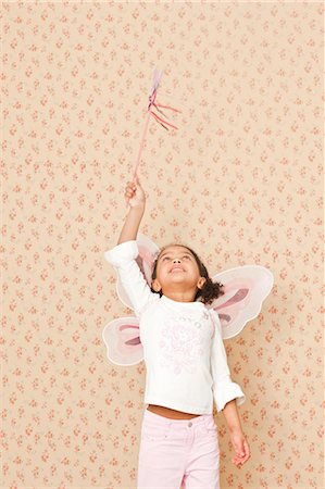 simsearch:614-06442834,k - Girl in fairy costume with wand Photographie de stock - Premium Libres de Droits, Code: 614-08872366