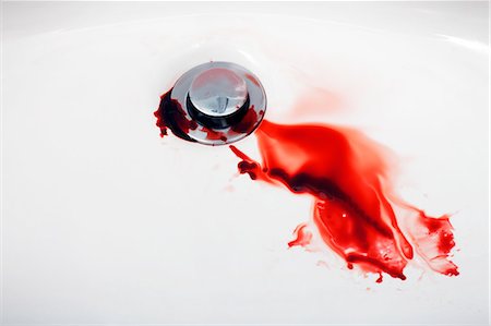 Blood in sink Stock Photo - Premium Royalty-Free, Code: 614-08872831