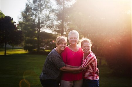 simsearch:614-07735242,k - Portrait of mother and adult daughters Stock Photo - Premium Royalty-Free, Code: 614-08946668