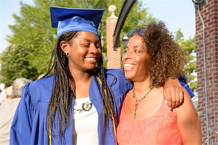 simsearch:693-06014177,k - Teenage girl and mother at graduation ceremony Stock Photo - Premium Royalty-Free, Code: 614-09078818