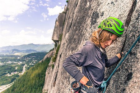 Rock climber climbing on The Chief, malamute, Squamish, Canada Stock Photo - Premium Royalty-Free, Code: 614-09159724