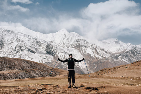 simsearch:614-06625125,k - Hiker on trail, Annapurna Circuit, the Himalayas, Manang, Nepal Stock Photo - Premium Royalty-Free, Code: 614-09178168