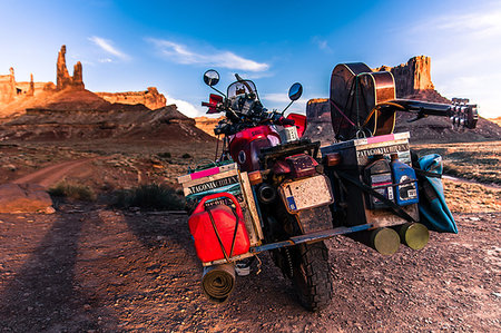 simsearch:614-07486939,k - Motorcycle on rock climbing route, Canyonlands National Park, Moab, Utah, USA Stock Photo - Premium Royalty-Free, Code: 614-09178450