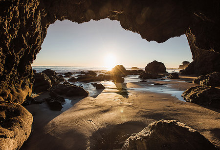 simsearch:614-06814364,k - View from cave at El Matador beach, Malibu, California, USA Stock Photo - Premium Royalty-Free, Code: 614-09210265