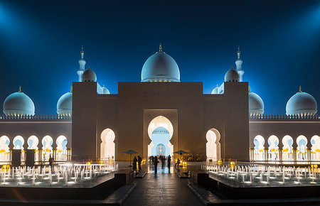 simsearch:649-07710289,k - Sheikh Zayed Mosque at night, Abu Dhabi, United Arab Emirates Stock Photo - Premium Royalty-Free, Code: 614-09211176