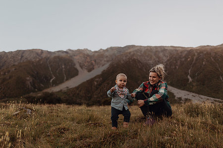simsearch:614-07735242,k - Mother and baby exploring wilderness, Wanaka, Taranaki, New Zealand Stock Photo - Premium Royalty-Free, Code: 614-09259216