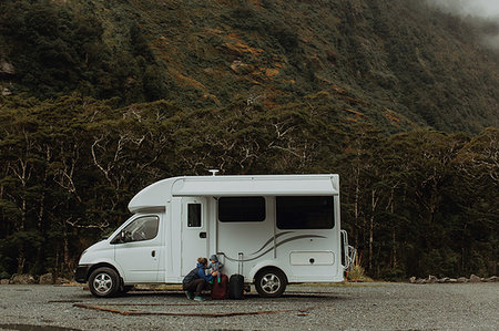 simsearch:614-07735242,k - Mother wth baby beside motorhome, Queenstown, Canterbury, New Zealand Stock Photo - Premium Royalty-Free, Code: 614-09259281